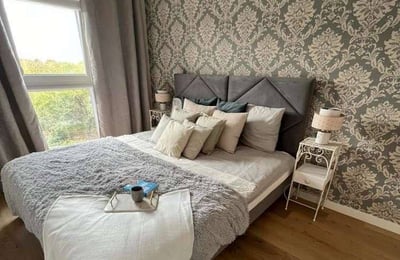 Location d’un appartement élégant de 3 pièces, 49 m², avec balcon dans le quartier Czyżyny, Cracovie, Pologne